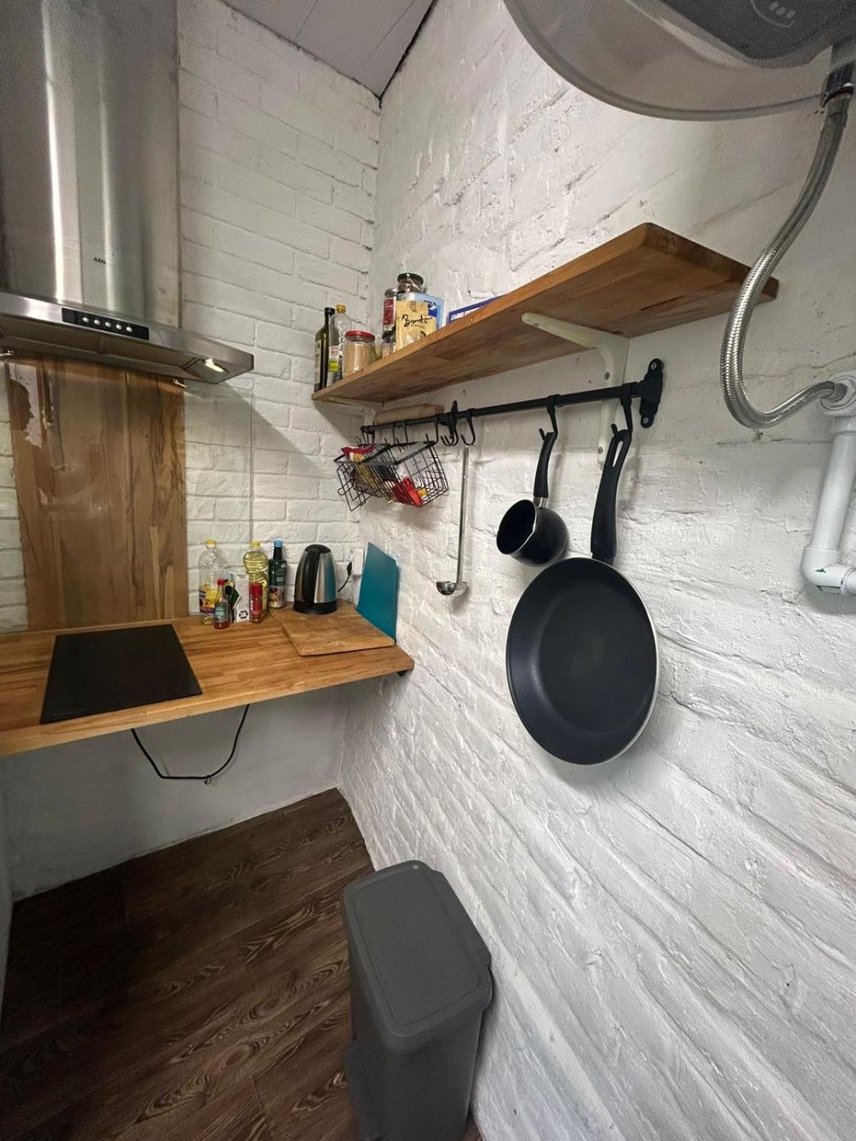 Private Apartament With Shared Bathroom Belgrade Exterior photo